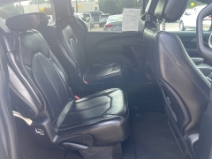 Used 2025  Chrysler Pacifica Select FWD at Raceway Motors near Lufkin&comma; TX