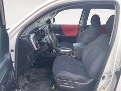 Used 2021  Toyota Tacoma 4WD SR5 Double Cab 5ft Bed V6 AT at Raceway Motors near Lufkin&comma; TX