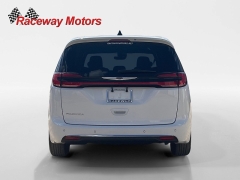 Used 2025  Chrysler Pacifica Select FWD at Raceway Motors near Lufkin&comma; TX