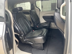 Used 2021  Chrysler Pacifica Touring L FWD at Raceway Motors near Lufkin&comma; TX