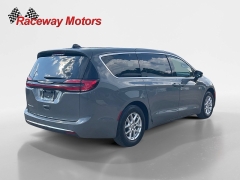 Used 2025  Chrysler Pacifica Select FWD at Raceway Motors near Lufkin&comma; TX