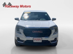 Used 2024  GMC Terrain FWD 4dr SLE at Raceway Motors near Lufkin&comma; TX