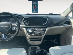 Used 2021  Chrysler Pacifica Touring L FWD at Raceway Motors near Lufkin&comma; TX