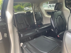 Used 2023  Chrysler Pacifica Touring L FWD at Raceway Motors near Lufkin&comma; TX