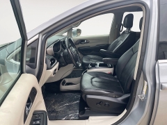 Used 2021  Chrysler Pacifica Touring L FWD at Raceway Motors near Lufkin&comma; TX