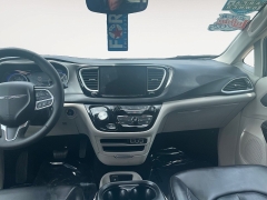Used 2023  Chrysler Pacifica Touring L FWD at Raceway Motors near Lufkin&comma; TX