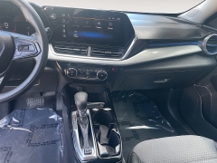 Used 2025  Chevrolet Trax FWD 4dr LT at Raceway Motors near Lufkin, TX