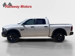 Used 2022  Ram 1500 Classic 4WD Warlock Crew Cab 5'7" Box at Raceway Motors near Lufkin&comma; TX