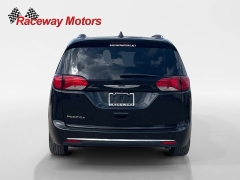 Used 2020  Chrysler Pacifica 4d Wagon Touring L at Raceway Motors near Lufkin&comma; TX