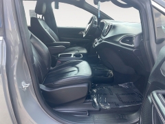 Used 2025  Chrysler Pacifica Select FWD at Raceway Motors near Lufkin&comma; TX