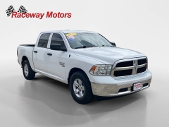 Used 2022  Ram 1500 Classic 2WD SLT Crew Cab 5'7" Box at Raceway Motors near Lufkin&comma; TX