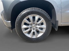 Used 2021  Chevrolet Silverado 1500 4WD Double Cab 147" Custom at Raceway Motors near Lufkin&comma; TX
