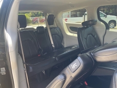 Used 2024  Chrysler Pacifica Touring L FWD at Raceway Motors near Lufkin&comma; TX