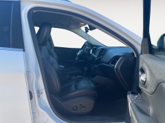 Used 2021  Jeep Cherokee Latitude Lux FWD at Raceway Motors near Lufkin&comma; TX