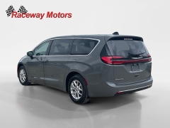 Used 2023  Chrysler Pacifica Touring L FWD at Raceway Motors near Lufkin&comma; TX