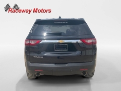 Used 2021  Chevrolet Traverse FWD 4dr LS w&sol;1LS at Raceway Motors near Lufkin&comma; TX