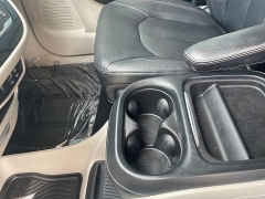 Used 2020  Chrysler Pacifica 4d Wagon Touring L at Raceway Motors near Lufkin&comma; TX