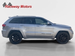Used 2021  Jeep Grand Cherokee Laredo X 4x4 at Raceway Motors near Lufkin&comma; TX