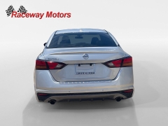 Used 2022  Nissan Altima 2&period;5 SR Sedan at Raceway Motors near Lufkin&comma; TX