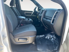 Used 2022  Ram 1500 Classic 4WD Warlock Crew Cab 5'7" Box at Raceway Motors near Lufkin&comma; TX