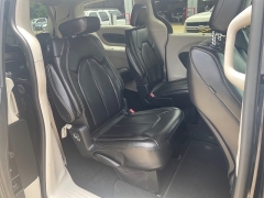 Used 2023  Chrysler Pacifica Touring L FWD at Raceway Motors near Lufkin&comma; TX