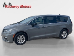 Used 2025  Chrysler Pacifica Select FWD at Raceway Motors near Lufkin&comma; TX