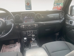 Used 2022  Jeep Gladiator Altitude 4x4 at Raceway Motors near Lufkin&comma; TX