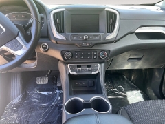 Used 2024  GMC Terrain FWD 4dr SLE at Raceway Motors near Lufkin&comma; TX