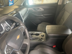 Used 2021  Chevrolet Traverse FWD 4dr LS w&sol;1LS at Raceway Motors near Lufkin&comma; TX