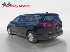 Used 2024  Chrysler Pacifica Touring L FWD at Raceway Motors near Lufkin&comma; TX