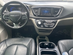 Used 2020  Chrysler Pacifica 4d Wagon Touring L at Raceway Motors near Lufkin&comma; TX
