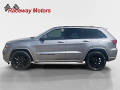 Used 2021  Jeep Grand Cherokee Laredo X 4x4 at Raceway Motors near Lufkin&comma; TX