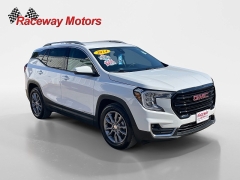 Used 2024  GMC Terrain FWD 4dr SLT at Raceway Motors near Lufkin, TX
