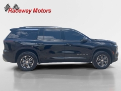 Used 2025  Chevrolet Traverse FWD 4dr LT w&sol;1LT at Raceway Motors near Lufkin&comma; TX