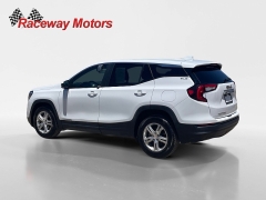 Used 2024  GMC Terrain FWD 4dr SLE at Raceway Motors near Lufkin&comma; TX
