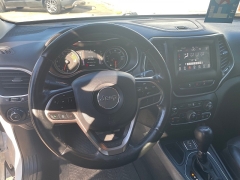 Used 2021  Jeep Cherokee Latitude Lux FWD at Raceway Motors near Lufkin&comma; TX