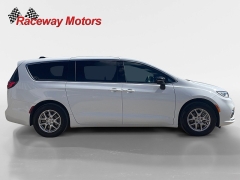 Used 2025  Chrysler Pacifica Select FWD at Raceway Motors near Lufkin&comma; TX