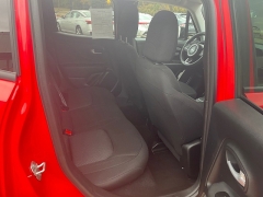 Used 2023  Jeep Renegade Latitude 4x4 at Raceway Motors near Lufkin&comma; TX