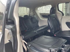 Used 2021  Chrysler Pacifica Touring L FWD at Raceway Motors near Lufkin&comma; TX