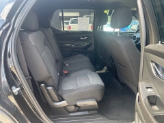 Used 2023  Chevrolet Traverse FWD 4dr LT Cloth w&sol;1LT at Raceway Motors near Lufkin&comma; TX