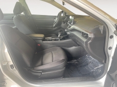 Used 2024  Nissan Altima 2&period;5 SV Sedan at Raceway Motors near Lufkin&comma; TX