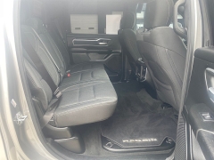 Used 2020  Ram 1500 4WD Crew Cab Big Horn at Raceway Motors near Lufkin&comma; TX