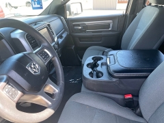 Used 2022  Ram 1500 Classic 4WD Warlock Crew Cab 5'7" Box at Raceway Motors near Lufkin&comma; TX