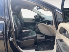 Used 2020  Chrysler Pacifica 4d Wagon Touring L at Raceway Motors near Lufkin&comma; TX