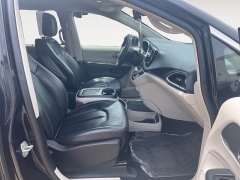 Used 2023  Chrysler Pacifica Touring L FWD at Raceway Motors near Lufkin&comma; TX