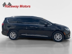 Used 2020  Chrysler Pacifica 4d Wagon Touring L at Raceway Motors near Lufkin&comma; TX
