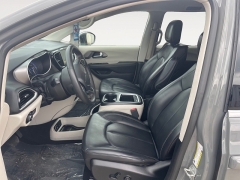 Used 2023  Chrysler Pacifica Touring L FWD at Raceway Motors near Lufkin&comma; TX