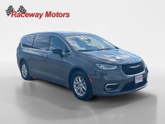 Used 2025  Chrysler Pacifica Select FWD at Raceway Motors near Lufkin&comma; TX