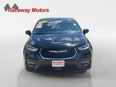 Used 2024  Chrysler Pacifica Touring L FWD at Raceway Motors near Lufkin&comma; TX