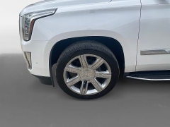 Used 2019  Cadillac Escalade 4d SUV RWD Luxury at Raceway Motors near Lufkin&comma; TX